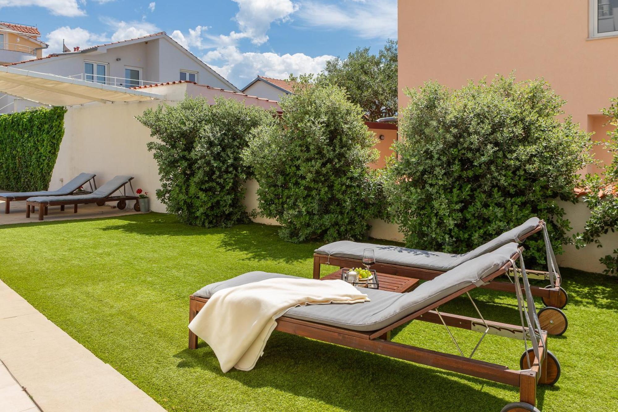 Apartments Tihi III Vodice Exterior foto