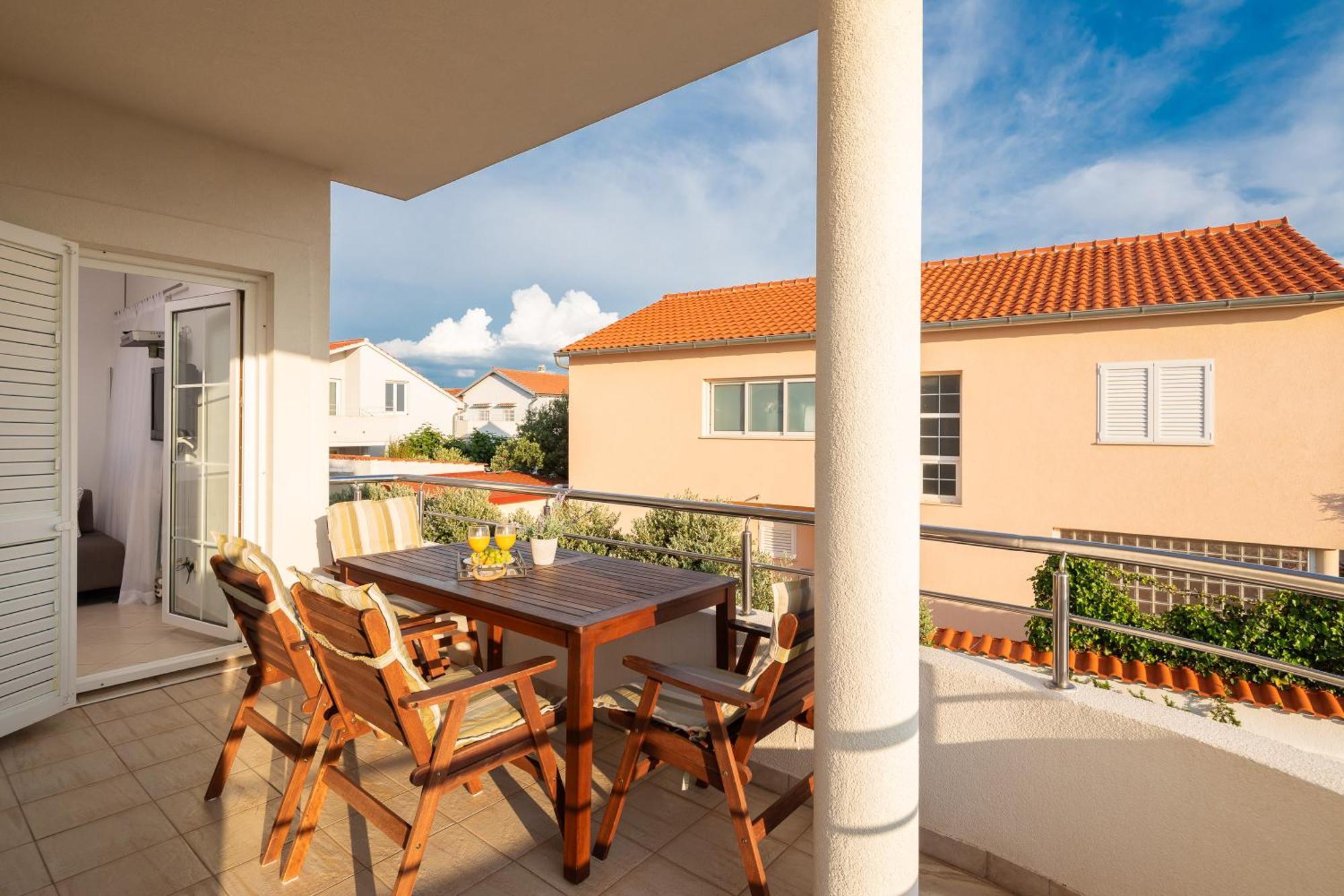 Apartments Tihi III Vodice Exterior foto